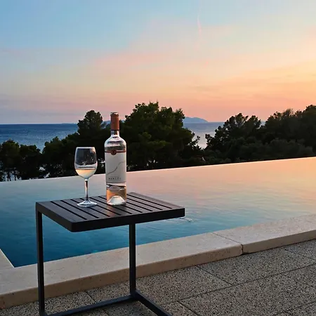 Mansion Hvar フヴァル