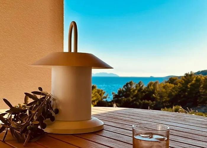 Mansion Hvar Bed and breakfast 3*